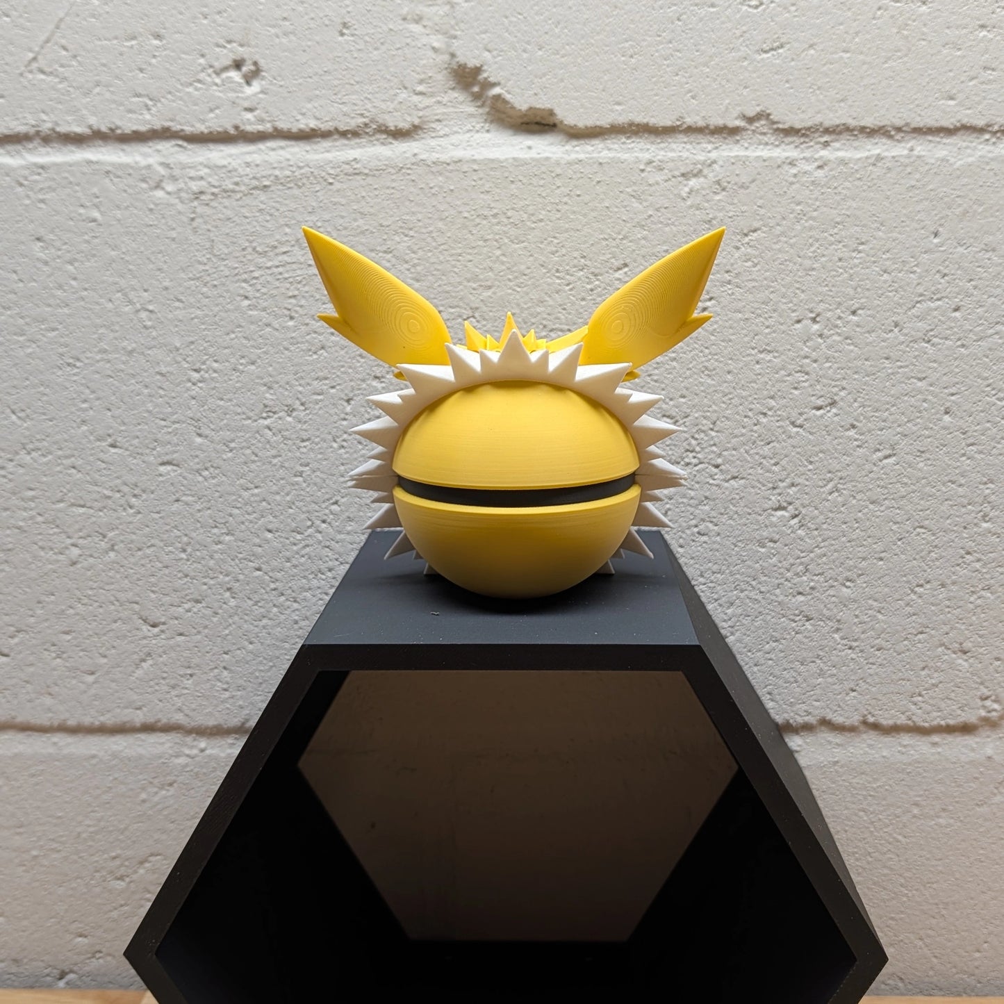 #135: Jolteon