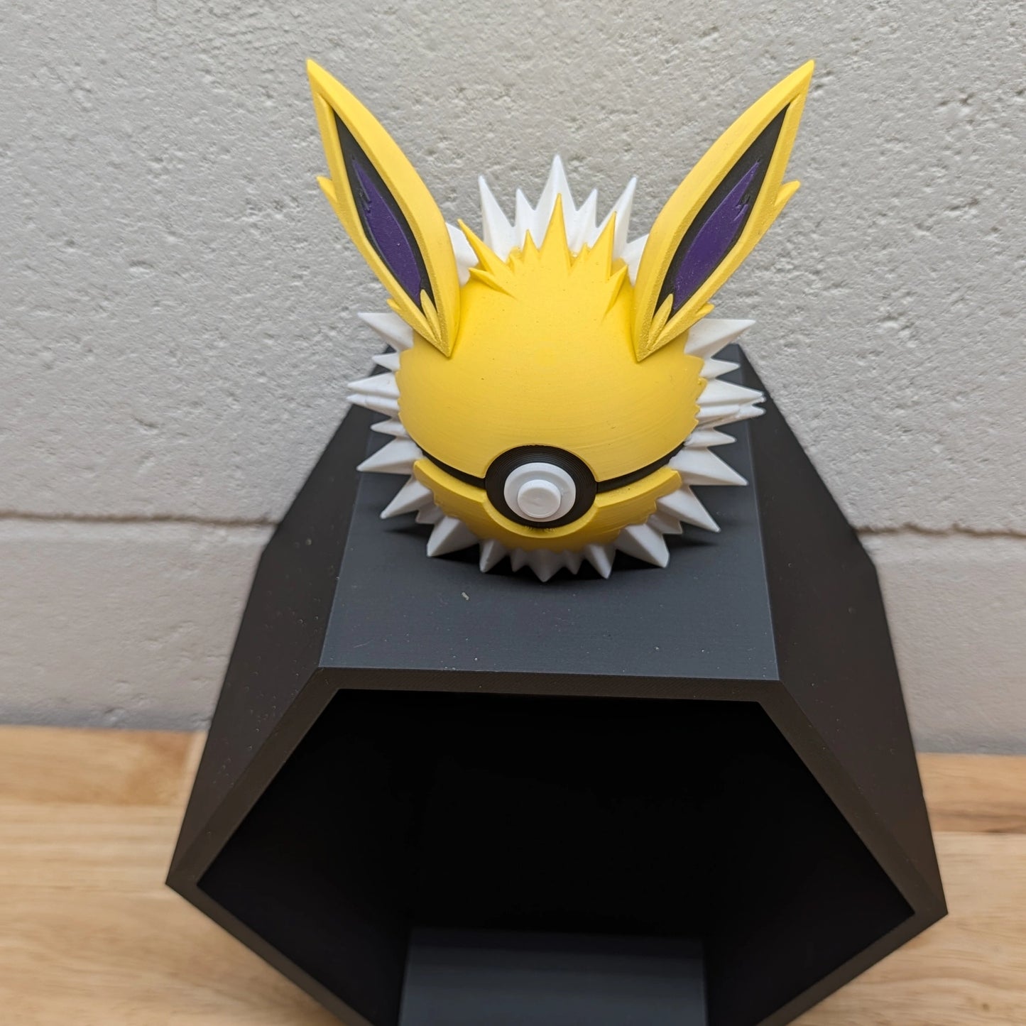 #135: Jolteon