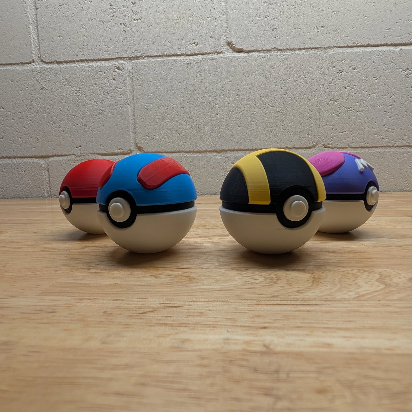 Collector Essentials: 4-Ball Set